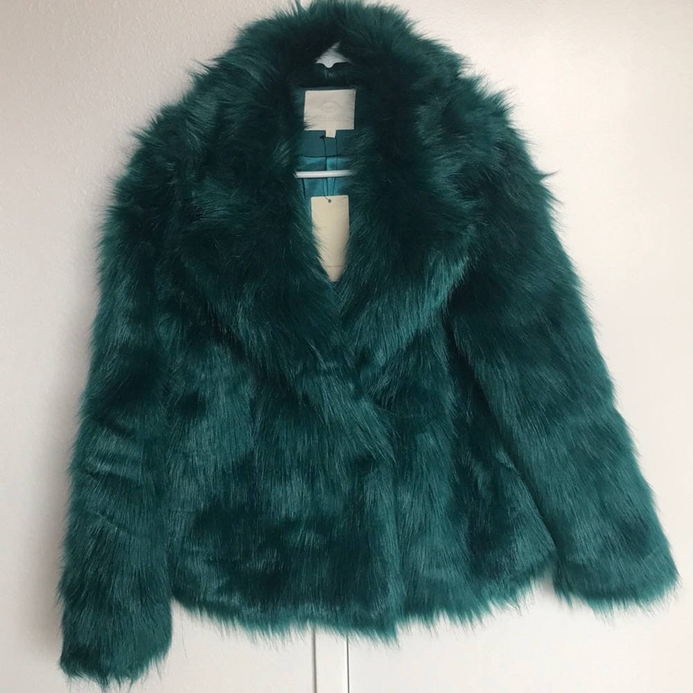Lucy & Vera Green/Blue Faux Fur Short Coat